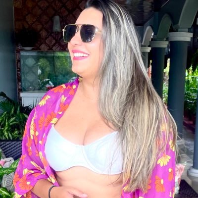 eu acho até que a fé é suficiente pra viver, quando junta com o amor, fudeu