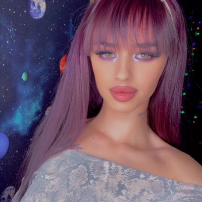 elektra_starr's profile picture. ⭐Petite camstar & content creator⭐See my live shows on #stripchat and #chaturbate
#camgirl #contentcreator