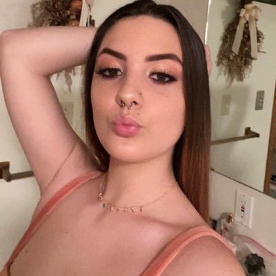 I’m here for fun 🤩 I'm also a professional massage therapist I'm also a single mother dm if you are a real and interested in any on Zangi 1074008866