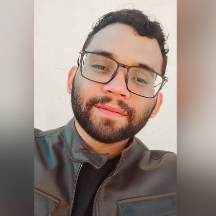 Cristão Pentecostal, Flamenguista e apaixonado por Teologia e Psicologia