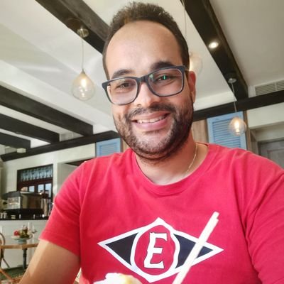 ✝️Siervo de Dios, Lic. En Teología
🔌Ingeniero en Electrónica,
👨💼Máster en Gerencia y Productividad,
👨QA Software Analyst,
🥎Softbolista,
🎮Retro gamer.