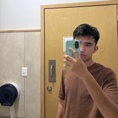 whoisyoshuaa's profile picture. aquí soy otra persona