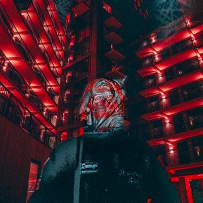 diestort_'s profile picture. I make Art by breaking technology capabilities.

+.|-;,..@¶—§101001..:__

Interdisciplinary Artist & Musician.
