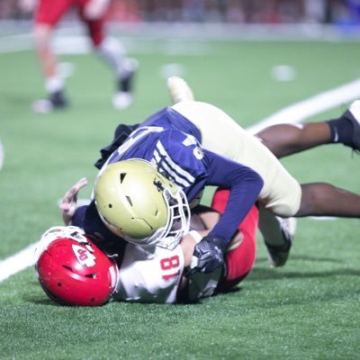 #Bethesda academy🔥 /class of 2028/5’11/#24/🏈🏀🏃🏾♂️/175/po:OLB/TE squat:370 Bench:230 youngkamond4@gmail.com