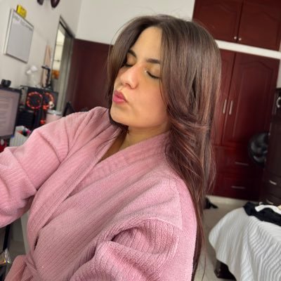 Tu mejor amiga virtual 💌 Aún no entiendo cómo manejar esta app 🤭