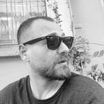 AhmetYilmazOzka's profile picture. “FİLMCİ” 
@pulseyapim 
@sogukcuzdanfilm 
“Dertli gönüllere giren,
işte benim Şahin Üren”...