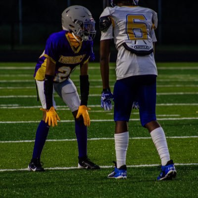 5’10 | Iowa Colony HS ‘29 | Dual-Threat QB | Deep Threat WR | Lockdown CB | Swingman 🏀 | 400m: 50.91 🏃💨”