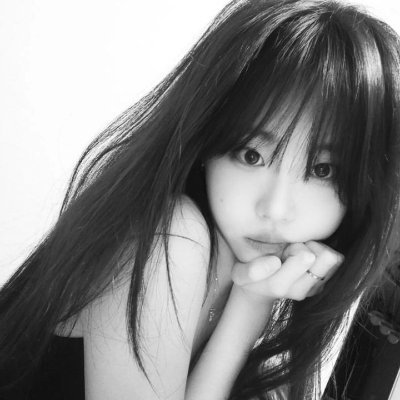 flouweriys's profile picture. cyber : masih tidur.