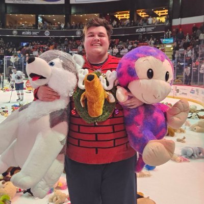 From hope, there is glory!丨Merch Manager @Bluecoats 🥇 | PA Voice of @UticaMensHockey @UticaWIH丨@MASLArena Social Media Manager | 8/13/19 🥰
🏳️🌈