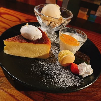 hnmnri24's profile picture. 