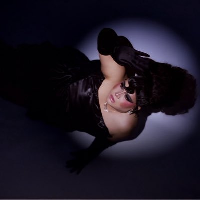 missolimpia_'s profile picture. LOVE.LIGHT