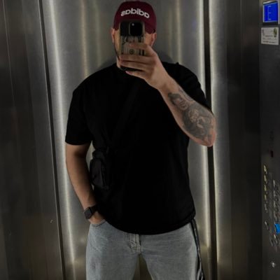 4sm777's profile picture. Crypto enthusiast