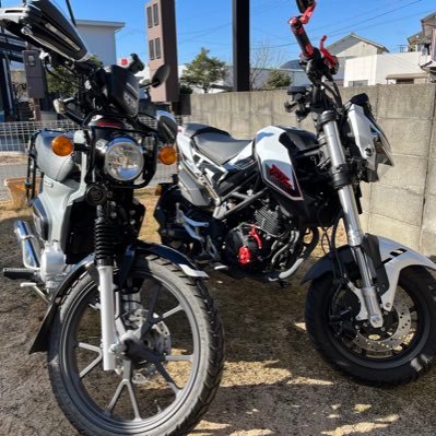 HISASHI2546's profile picture. 25年程大型バイクに乗っていましたが 色々やり尽くしたので125ccのオモチャに乗り換え✨TNT125購入 2024年5月5日納車 バイク歴 XJR400→ZZR1100（D型）→X4→BUELL S1W→BUELL X1→FXDL→BUELL XB 12scg→FXDWG→Benelli TNT125