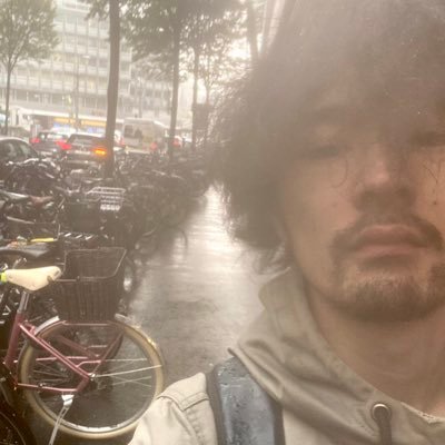 tubistjp's profile picture. 病状: 未来アレルギー。怖いもの: 他人の顔の記憶と暗譜と自分を楽しませる事。cynic_ISTP-T 経歴: 東海村🇯🇵(1996-2015) Porto🇵🇹(2015-2021) Luzern🇨🇭(2021-) 幼少期に被曝した系世代*でも僕は栄光幼稚園出身で被爆地が少し遠いもったいない系次男。長文乙