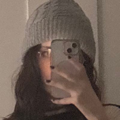 priv: @angelroom02 / 22yo 5’4 2y10m hrt reverse engineer / taken by mia