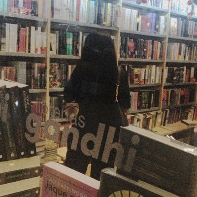 slopspineda's profile picture. Life was a willow and it bent right to your wind ✨