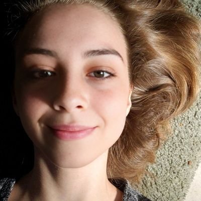 Alexisclarke420's profile picture. 25, Canada 
No, I don't sell 
Profile for everyone to follow 💖💖