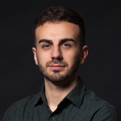 Économiste. Président de l'Association Café-philo. Journaliste au Regard Libre.