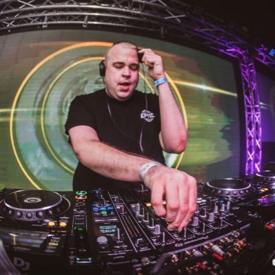 Arizona DJ and Producer, Global Dance 2016 competition winner, Medical Technology nerd. #teamdarkmark NEW MERCH LINK BELOW!