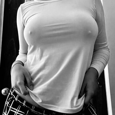 kissyskiss's profile picture. //20//she/her//having fun//