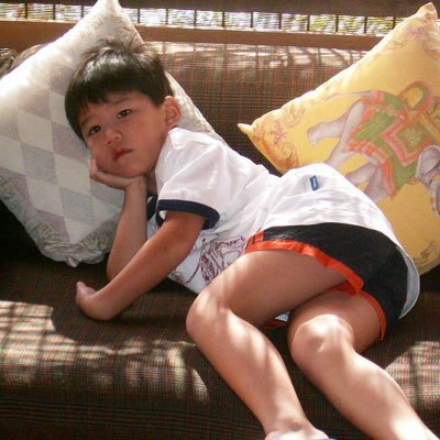 chnts18's profile picture. ชีวิตขับเคลื่อนได้โดยบกพพ💙❤🐧