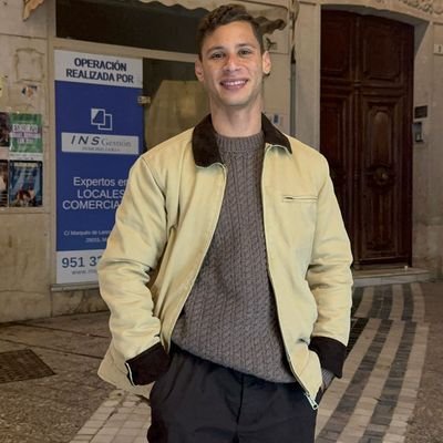 oscardelima01's profile picture. No hay una vaina más criolla que un Zaman en la colina partido en dos por un  rayo.