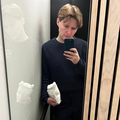 PhD in Classics (Rhetoric), now working in Policy & Comms | Research Associate @ClassicsRHUL | Speaks 🇳🇴, learning 中文 | Personal account