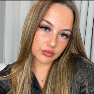 alice_grahamn's profile picture. Taylor my favorite ❤️ | she //her swiftie 🎀