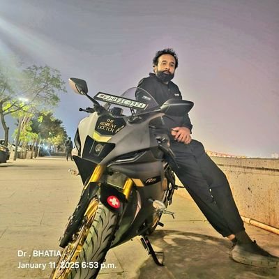 Doctor , Philosopher ,Traveller,  Bhakt, lived in europe for 6 years ,187 cm, 200lbs ,twenties . left U.S.A plans to feel  Mother india .