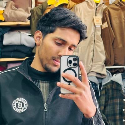 nasiralibhat_'s profile picture. Die without wish 
                                            
                          member of THE COMMUNITY SERVANTS (acc_tcs)