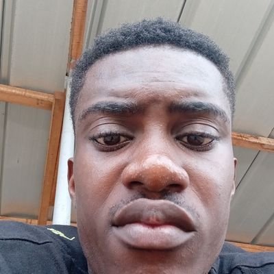 Puer gloriae,Libre penseur 🇨🇮,cr7 fan🔥🤘
be positive 🧠 etudiant:scs eco📈