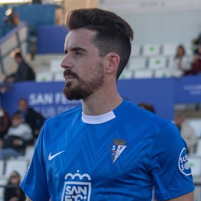 ⚽️Jugador del @sanfernando_cd 📚G.A.D.E 🌍Asoc. Futbolistas Solidarios: @afutsol 📷Instagram: @rafa_devicente
