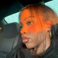 b (@wwwbatshitcom) 's Twitter Profile
