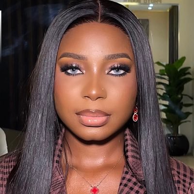 mercy_asuzu's profile picture. Face/Body model,influencer , entrepreneur👑🛍 proudly Gemini💎 makeuppage :@lambo_glam_ on IG