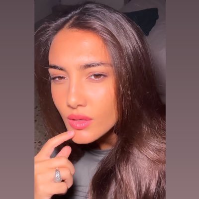 bomberinha_'s profile picture. se non conosci l’ironia, lievat a nanz