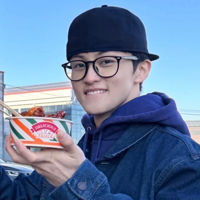art acc @karsikinos | nct twice xg no na katseye 📹 ncity outskirts (.◜◡◝)