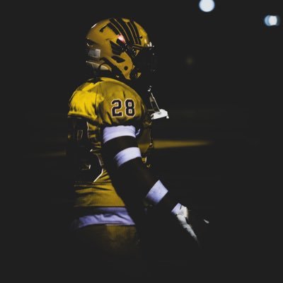 Davison, MI | c/o 2026 |5’10 215lbs| Lb/DL|Email:timmy.mccreary07@gmail.com