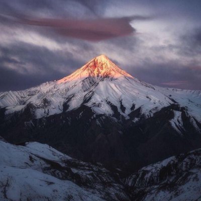 هراس من – باری – همه از مردن در سرزمينی است
که مزد گورکن
از آزادی آدمی
افزون تر باشد