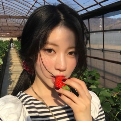 meemee_oooo's profile picture. 쩝.