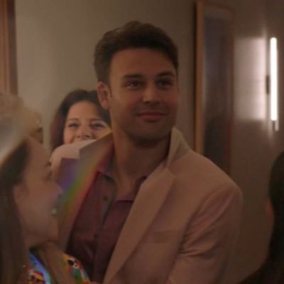 Ace ** Buddie fan ** obsessed w/ Eddie Diaz to a concerning degree ** 🇵🇸 ** bsky galactichen