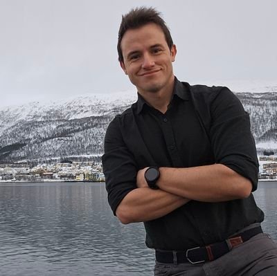 Nacido en Barcelona. Jurista en Noruega. Trabajo en Nav. Residiendo en la capital del norte del país, Tromsø, desde 2017. 📧 hola@juristadelvalhalla.com