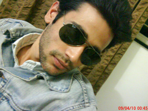 vikram_1611's profile picture. 