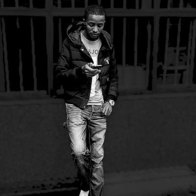 P_r_i_n_c_e_l_y charming by nature 💯.
Innocent cute face Roho safi💪.
Made of more, always full of surprises. musical, creative in music.