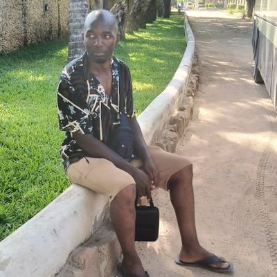 man with a rich profile
civil engineer buildings engineering & highways .currently CEO #plantec services.~●~CHELSEA FAN~●