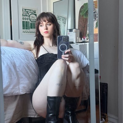this is where @hickeyshamer is horny $hickeyshamer tribute
