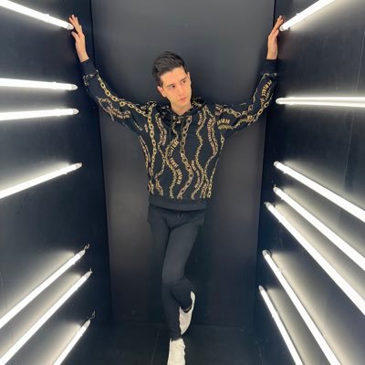 Italian | singer | IG: realalexanderhudson 📸| TikTok:alexanderhudson1 🎬@NICKIMINAJ Followed me 2/3/2014 ❤️🔥