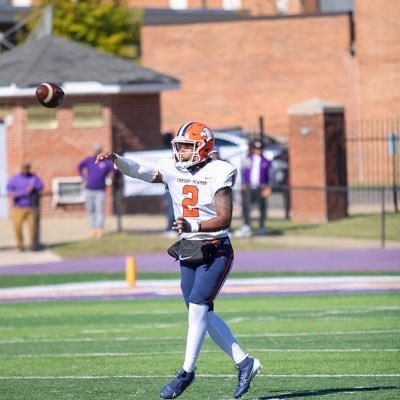 Qb x @cnfootball #LLJohnny #45ers #Jeremiah2911
