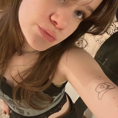 PrncsDrk's profile picture. /making an aesthetic out of not doing well/