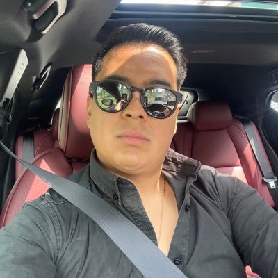 ray_escandon's profile picture. Soy single, educado solvente me gusta divertirme, soy buena persona se escuchar,la vida es corta para no vivirla al máximo!