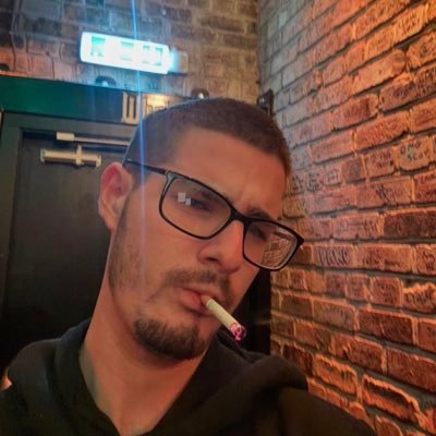 vestebule's profile picture. ︎ ︎#titanup